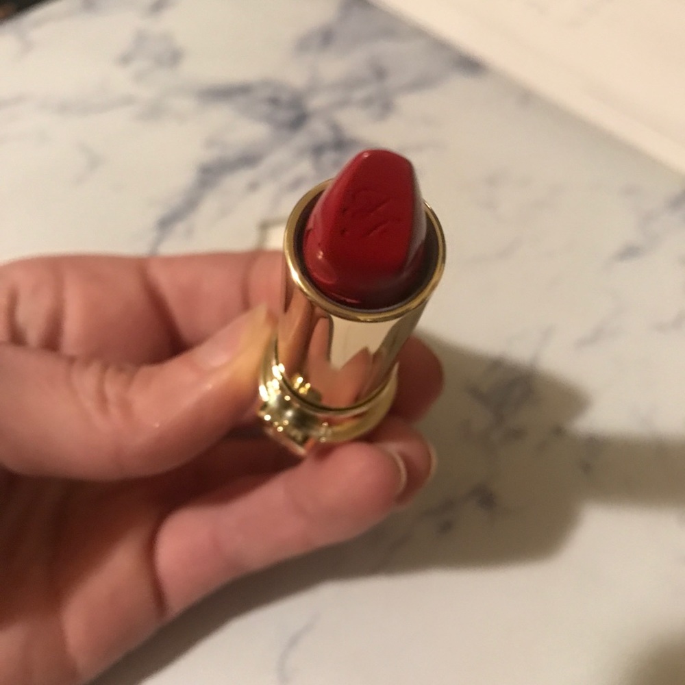 Too Faced Moisture Matte Lipstick HE’S WITH ME